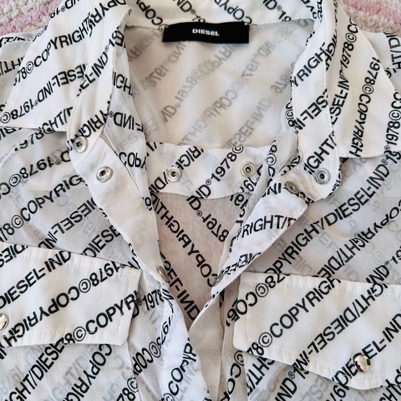 Diesel print button down shirt size S, light weight, in good condition - Picture 3 of 4